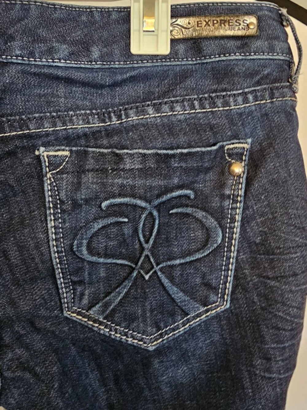 Express jeans women's sz 8r RN# 130351